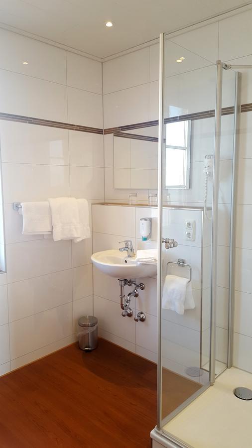 Hotel Seerose Вильгельмсхафен Экстерьер фото