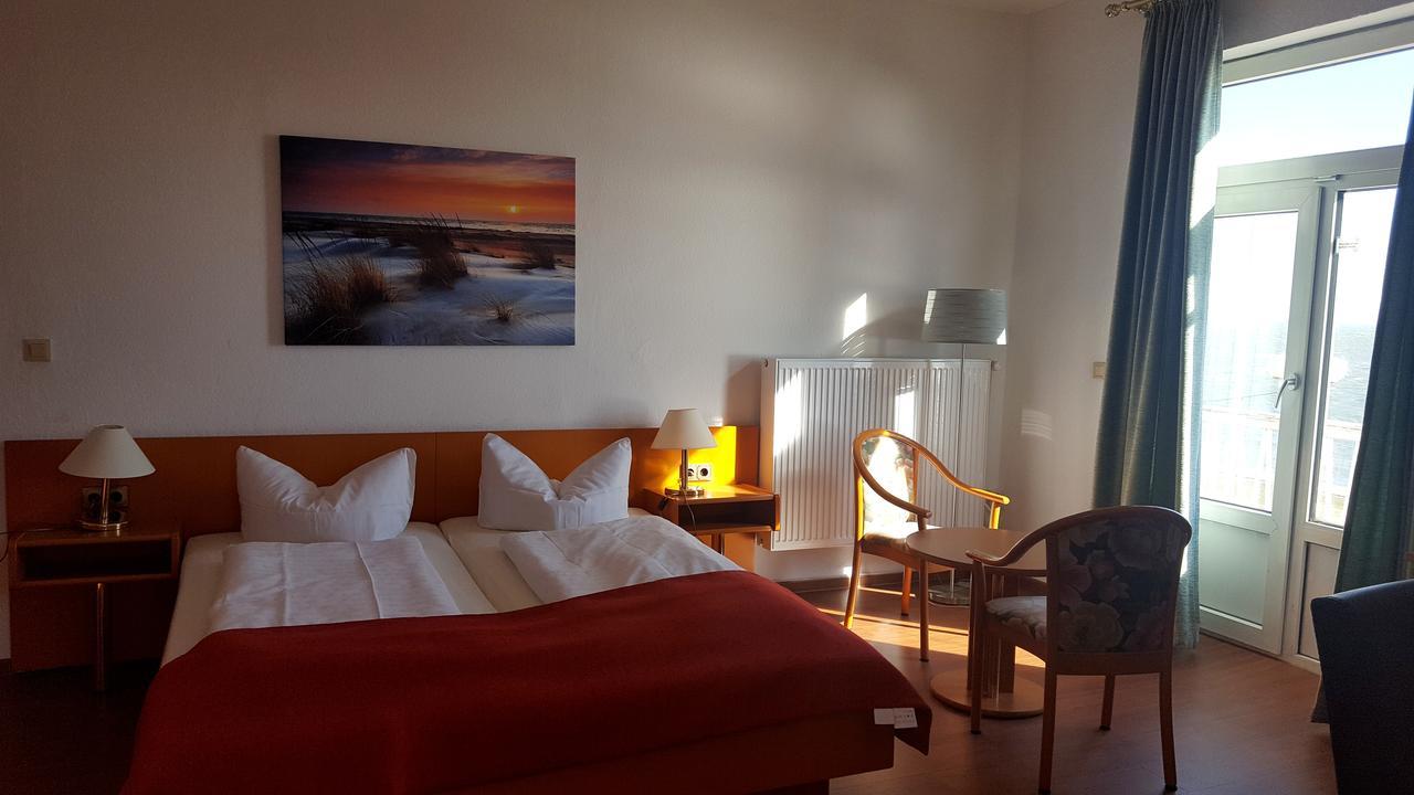 Hotel Seerose Вильгельмсхафен Экстерьер фото